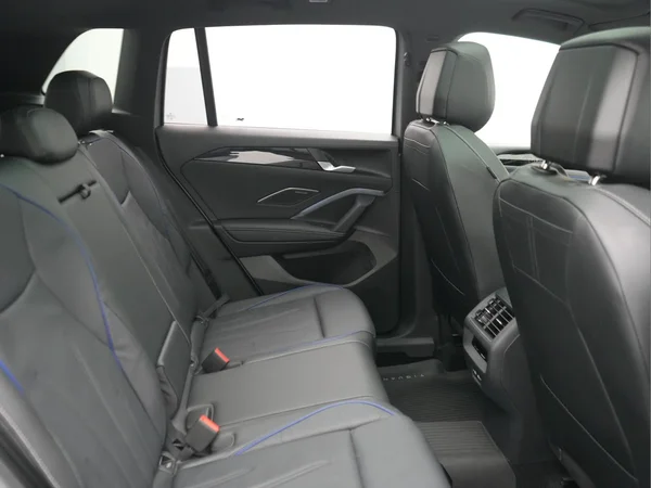 VOLKSWAGEN Tiguan eHybrid (PHEV) (2025) — foto 17 van 41