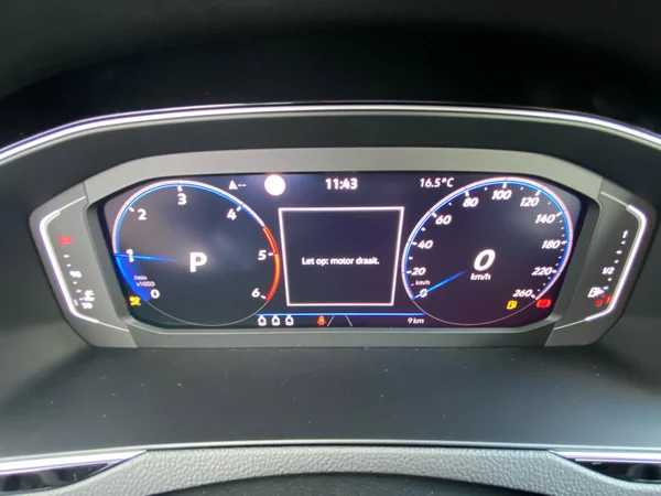 VOLKSWAGEN Passat Variant (2024) — foto 7 van 19