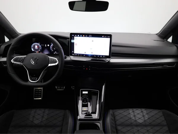 VOLKSWAGEN Golf VIII (2024) — foto 19 van 20