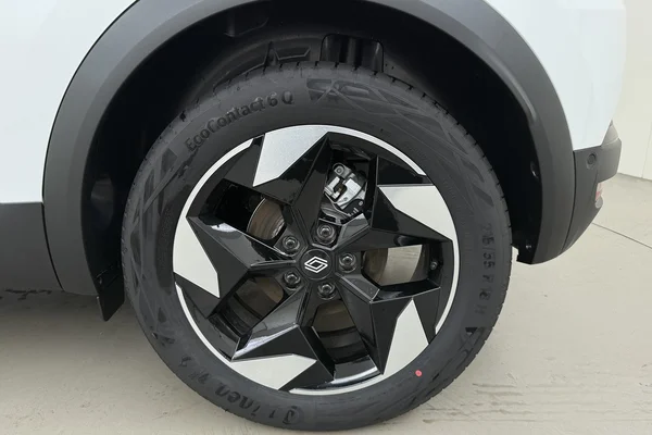 Renault Captur (2025) — foto 13 van 16
