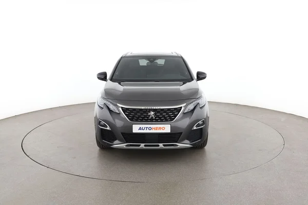 Peugeot 3008 (2018) — foto 15 van 16
