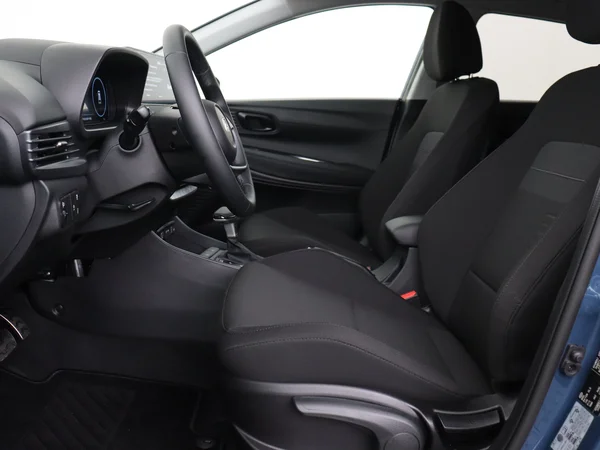 HYUNDAI Bayon (2025) — foto 2 van 27