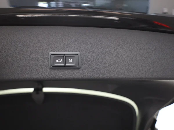 AUDI Q8 e-tron Sportback (2024) — foto 5 van 25