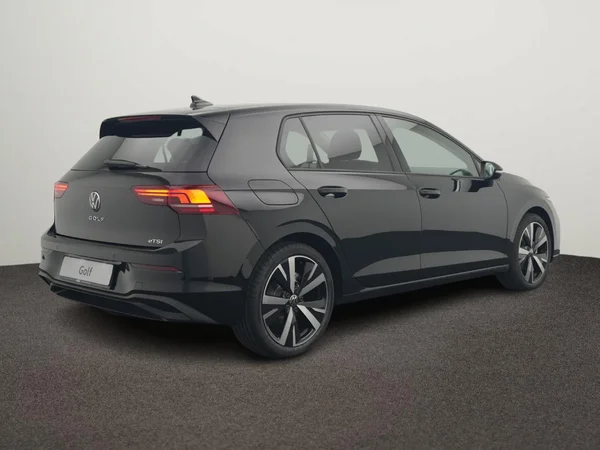 VOLKSWAGEN Golf VIII (2026) — foto 3 van 10