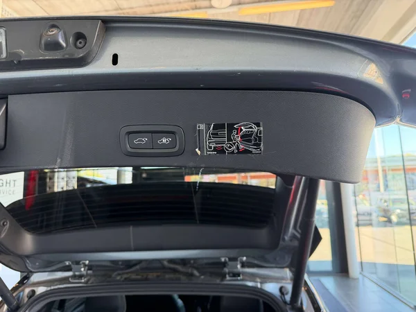 Volvo XC40 (2018) — foto 21 van 23
