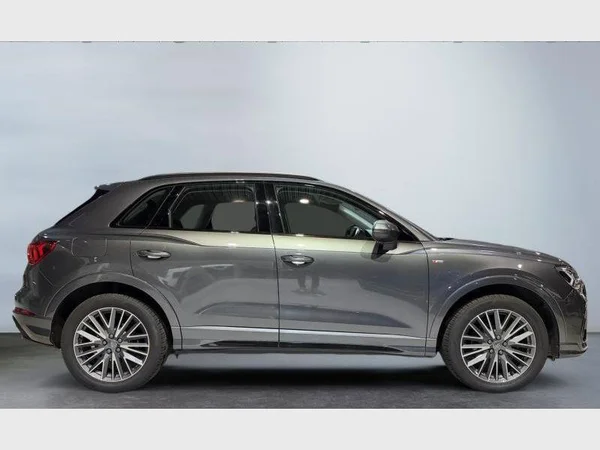 Audi Q3 (2019) — foto 26 van 29