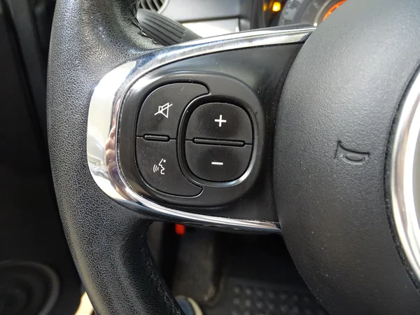 Fiat 500C (2017) — foto 11 van 23