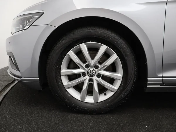 Volkswagen Passat (2020) — foto 17 van 23