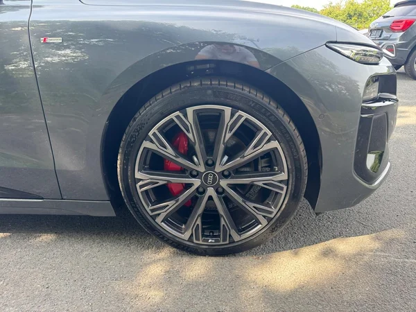 AUDI A6 Sportback e-tron (2026) — foto 17 van 24