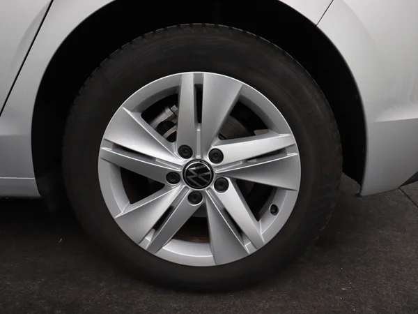 VOLKSWAGEN Golf (2024) — foto 7 van 28