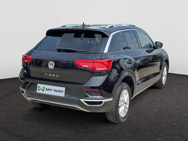 VOLKSWAGEN T-Roc (2019) — foto 12 van 22