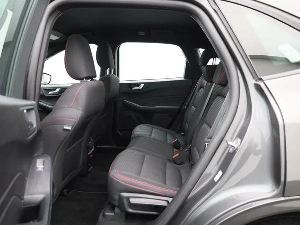 Ford Kuga (2022) — foto 2 van 41