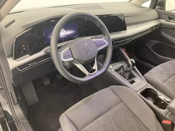 VOLKSWAGEN Golf Variant VIII (2023) — foto 10 van 36