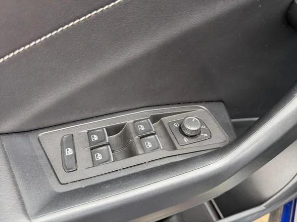 VOLKSWAGEN T-Roc (2023) — foto 20 van 27
