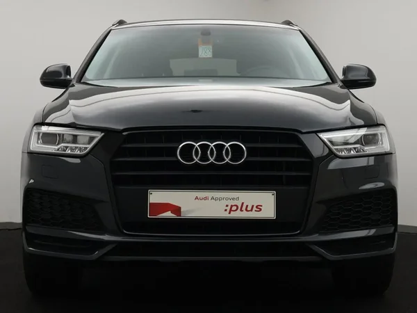 Audi Q3 (2018) — foto 24 van 29