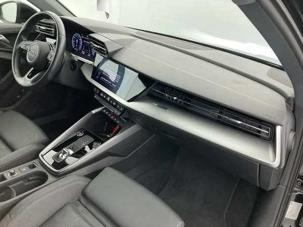 AUDI A3 Sportback PHEV (2021) — foto 8 van 36