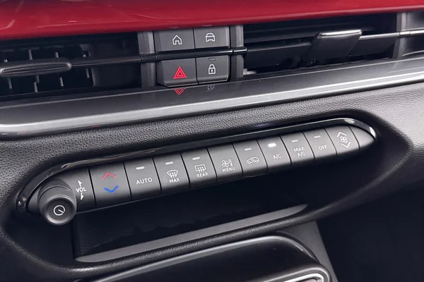 Fiat 600 (2025) — foto 14 van 37