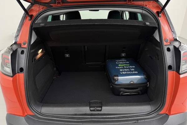 Opel Crossland (2022) — foto 8 van 24