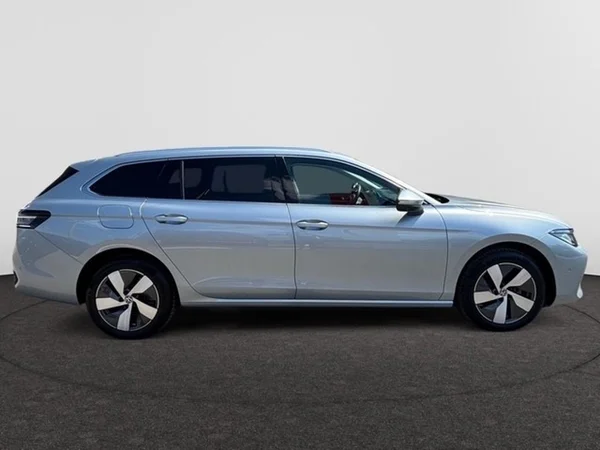 VOLKSWAGEN Passat SW (2025) — foto 24 van 25