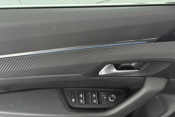 Peugeot 508 PHEV (2021) — foto 10 van 32