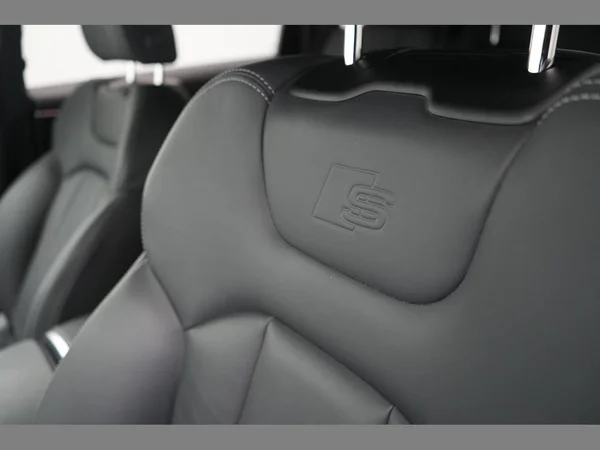 AUDI Q7 PHEV (2023) — foto 7 van 39