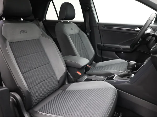 VOLKSWAGEN T-Roc (2019) — foto 19 van 24