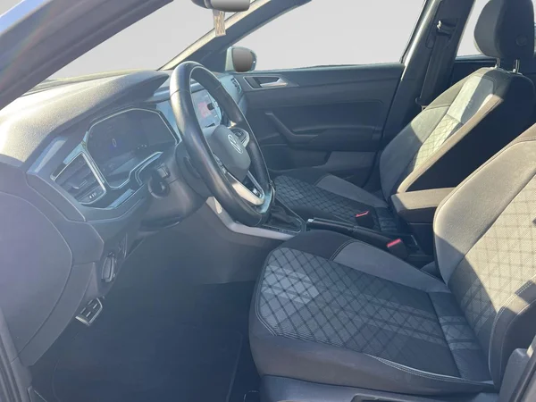VOLKSWAGEN Polo (2024) — foto 3 van 18