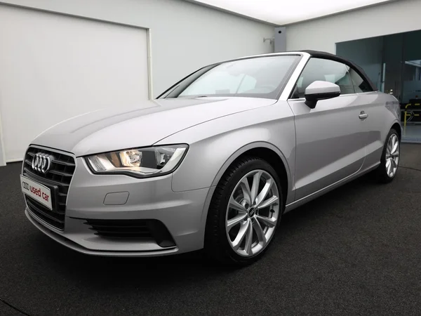 AUDI A3 Cabriolet (2015) — foto 11 van 21