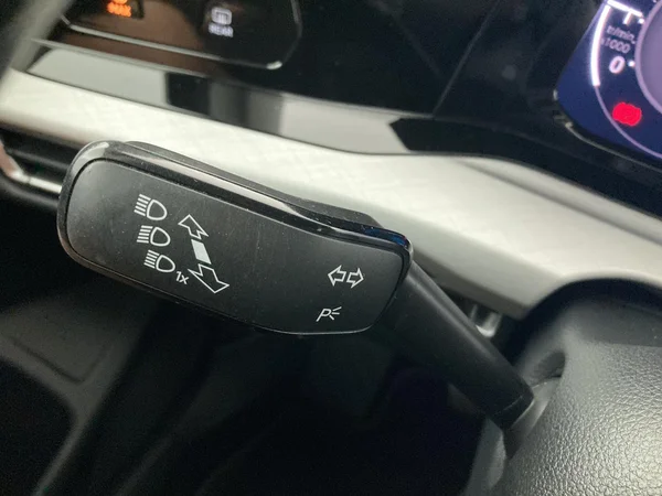 VOLKSWAGEN Golf VIII SW (2022) — foto 13 van 36