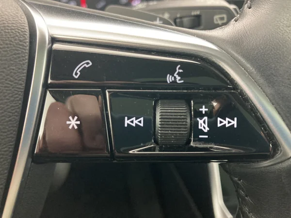 AUDI A6 Avant (2019) — foto 3 van 27