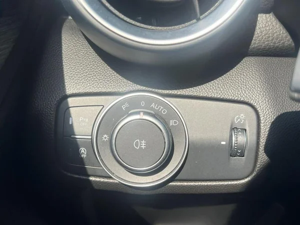 ALFA ROMEO Giulia Dsl (2020) — foto 8 van 28