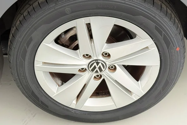 Volkswagen Golf VIII SW (2021) — foto 22 van 42