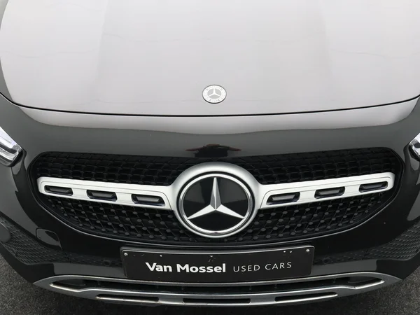 Mercedes-Benz GLA (2023) — foto 13 van 24