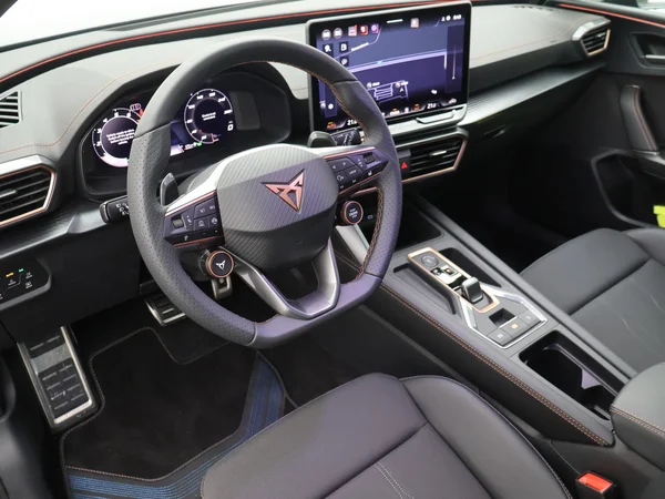CUPRA Leon ST (2025) — foto 9 van 25