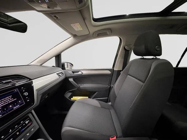 VOLKSWAGEN Touran (2026) — foto 20 van 21