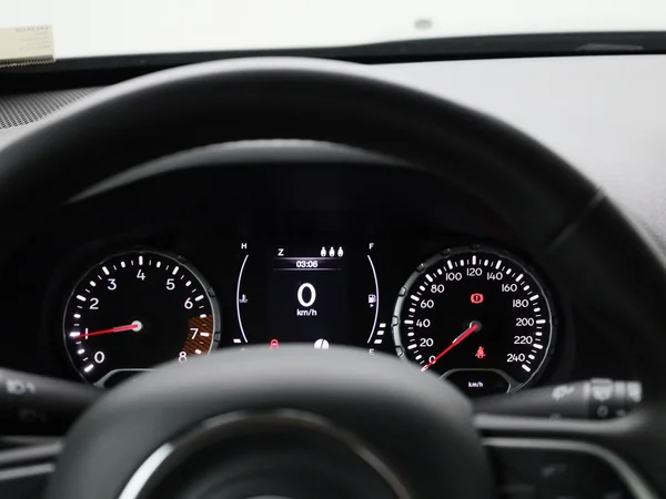 Jeep Renegade (2020) — foto 38 van 39