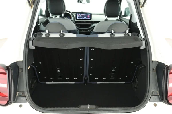 Fiat 500e (2021) — foto 8 van 16