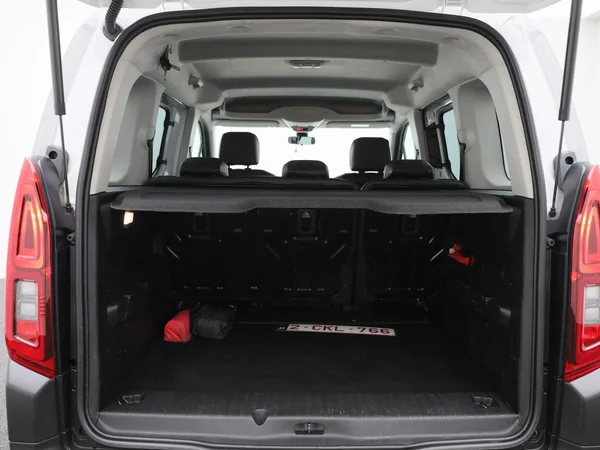 Opel Combo Life (2022) — foto 8 van 35