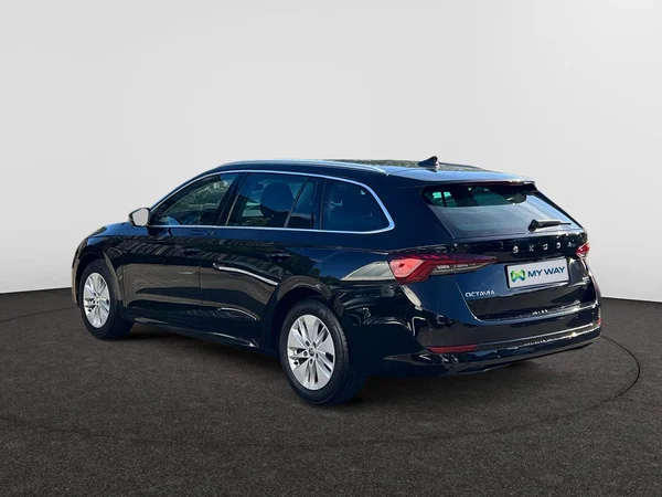SKODA Octavia Combi (2024) — foto 18 van 24