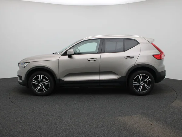 Volvo XC40 (2021) — foto 34 van 42