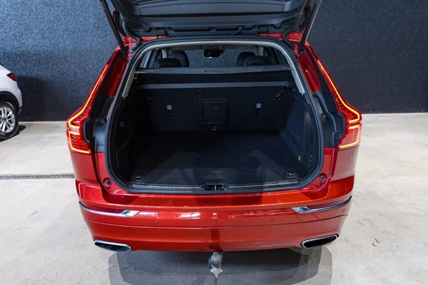 Volvo XC60 (2019) — foto 4 van 44