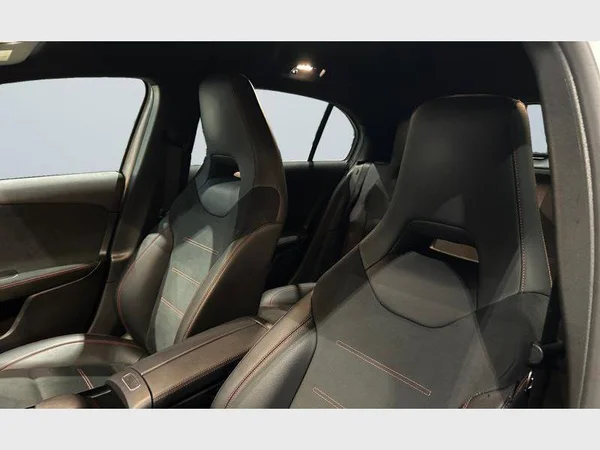 Mercedes-Benz A 200 (2022) — foto 30 van 30