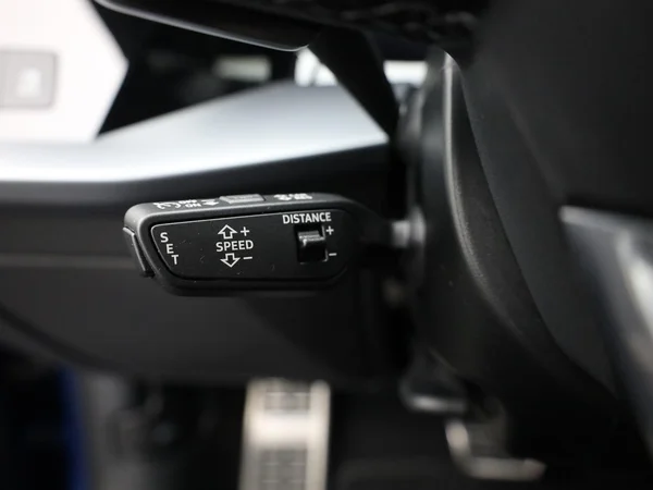 AUDI A3 Sportback (2025) — foto 9 van 23