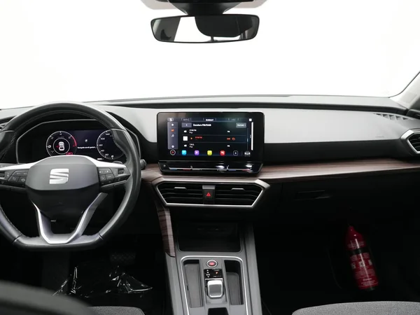 SEAT Leon e-Hybrid (PHEV) (2021) — foto 5 van 26