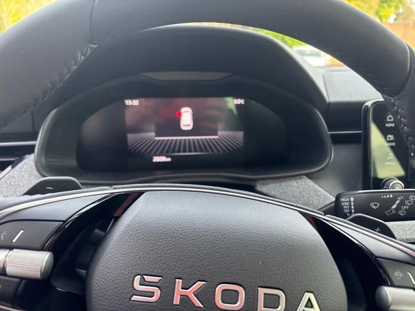 SKODA Kamiq (2025) — foto 7 van 18