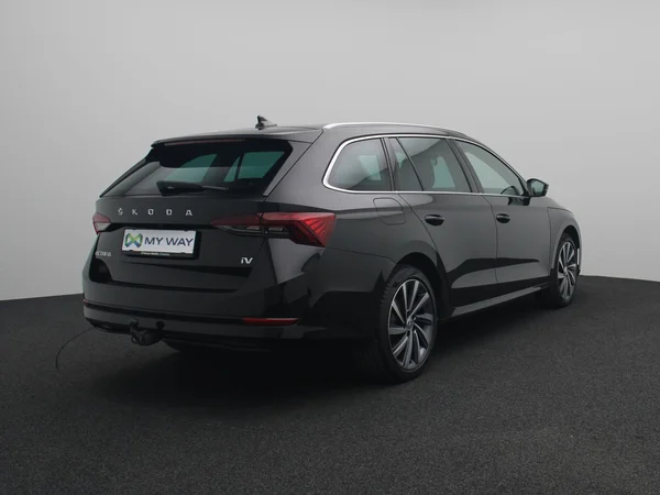 SKODA Octavia Combi (2024) — foto 12 van 18