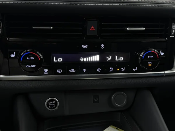 NISSAN Qashqai (2025) — foto 18 van 30