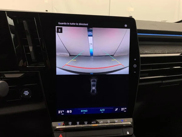 Renault Rafale E-TECH (HEV) (2026) — foto 10 van 25