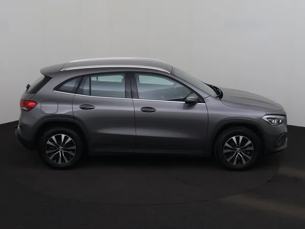 MERCEDES GLA 250 (2022) — foto 30 van 34