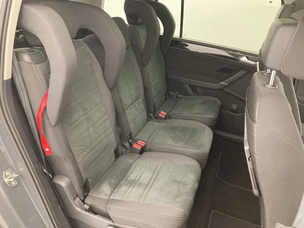 VOLKSWAGEN Touran (2020) — foto 5 van 36
